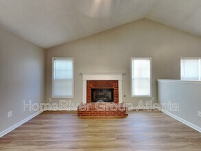 649 Stonecrest Dr in Loganville, GA - Building Photo - Building Photo