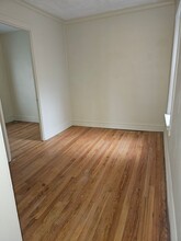 5801 S Sacramento Ave in Chicago, IL - Building Photo - Interior Photo