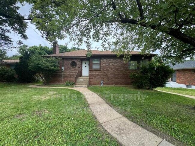 property at 550 N Elizabeth Ave