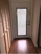 8590 Sunrise Lakes Blvd in Sunrise, FL - Building Photo - Building Photo