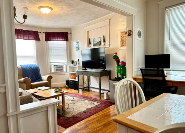 223 Summer St, Unit 3R
