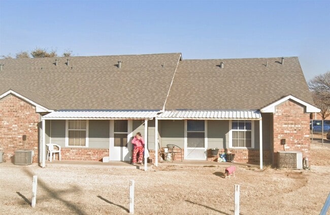 903 Alamo Rd in Levelland, TX - Building Photo - Building Photo