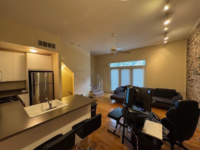 property at 616 N Paulina St