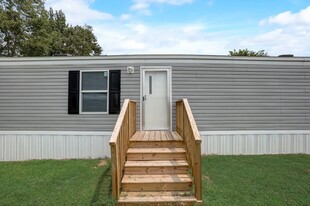 Caswell at Arlington in Rocky Mount, NC - Building Photo