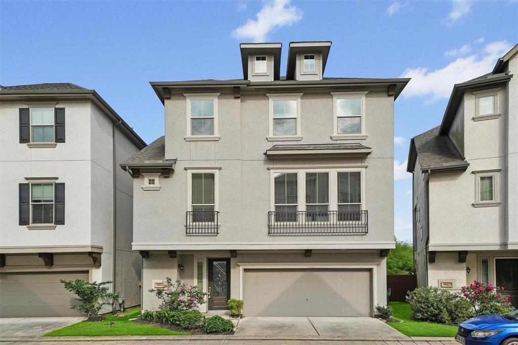 9611 Knights Station Dr in Houston, TX - Building Photo