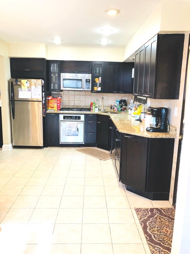 9529 N Kenneth Ave in Skokie, IL - Building Photo - Building Photo