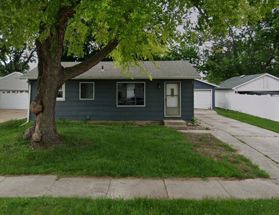 3709 S Glendale Ave in Sioux Falls, SD - Building Photo