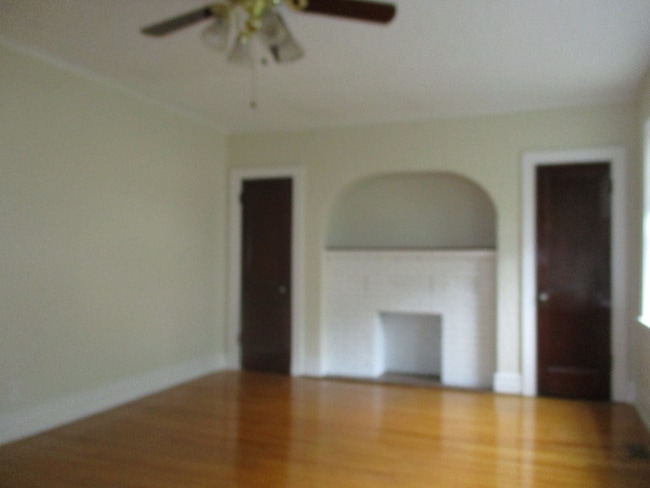 1081 Terrace Dr in Richmond Heights, MO - Building Photo - Building Photo