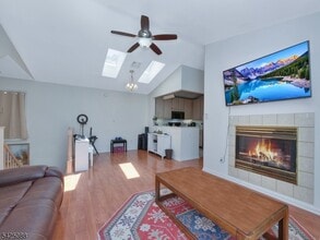 9 Teal Ln in Bedminster, NJ - Building Photo - Building Photo