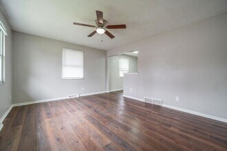 883 Akola Ave in Columbus, OH - Building Photo - Building Photo