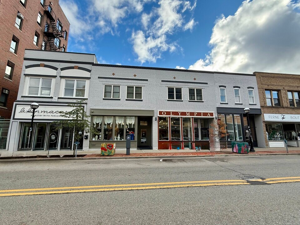 215 S 4th Ave, Unit 2B in Ann Arbor, MI - Building Photo
