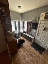 1126 N Olden Ave in Trenton, NJ - Building Photo