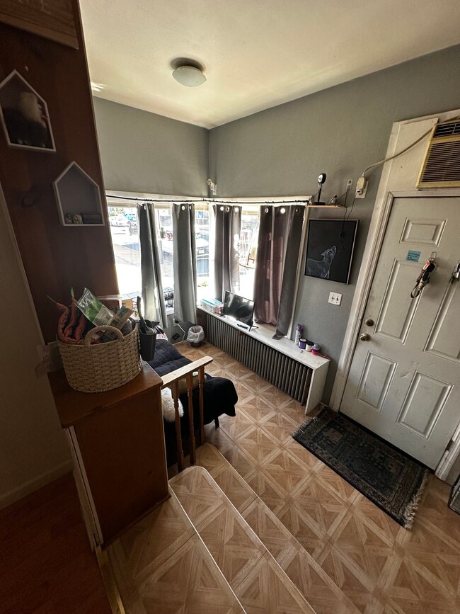 property at 1126 N Olden Ave