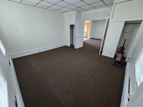 200 E Williams St, Unit B in Waterloo, NY - Foto de edificio - Building Photo