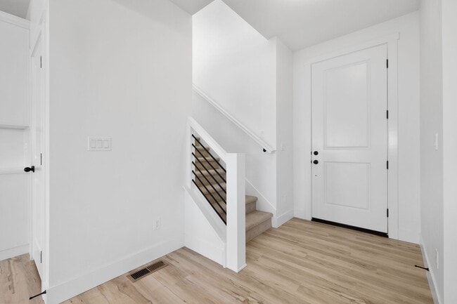 5332 W Daphne Dr in Meridian, ID - Foto de edificio - Building Photo