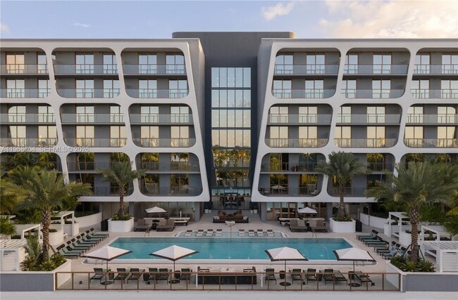 3900 Alton Rd, Unit 422