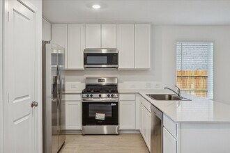 2312 Millard Creek Dr in League City, TX - Building Photo - Building Photo