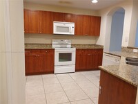 8900 NW 107th Ct, Unit 209-3 in Doral, FL - Foto de edificio - Building Photo