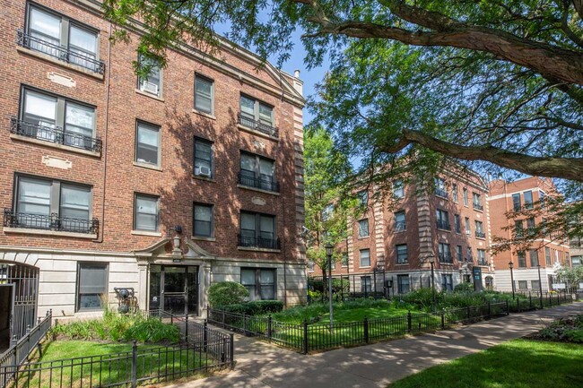 Woodlawn Terrace in Chicago, IL - Foto de edificio - Building Photo