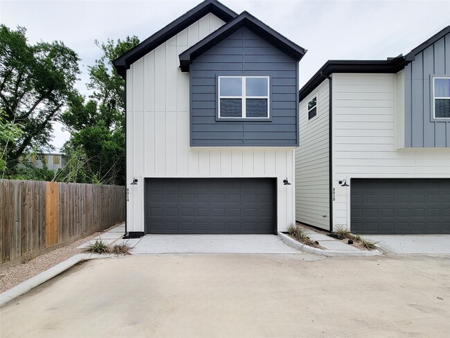 property at 8014 Huntington Spgs Ln