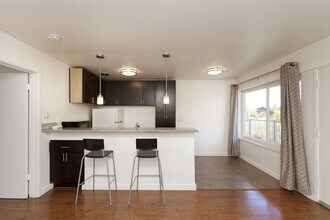 2828 College Ave in Berkeley, CA - Building Photo - Building Photo