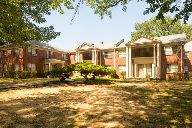 Camellia - Magnolia Gardens Apartments in Memphis, TN - Building Photo - Building Photo