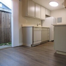 1411 27th St in Sacramento, CA - Foto de edificio - Building Photo