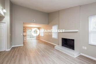 3733 Burntwood Ct in Charlotte, NC - Building Photo - Building Photo