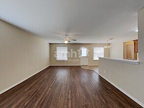 9227 Mare Country in San Antonio, TX - Building Photo - Building Photo