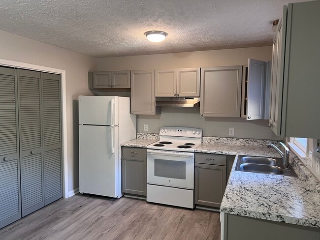 941 Odom Dr in Fayetteville, NC - Building Photo - Building Photo