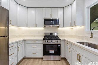 1861 Kapiolani Blvd in Honolulu, HI - Building Photo - Building Photo