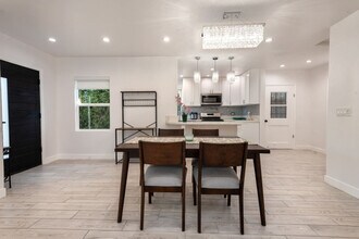 113 N San Vicente Blvd-Unit -ID1042899P in Beverly Hills, CA - Building Photo - Building Photo