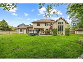 13638-13623 23 Ave in Surrey, BC - Building Photo - Building Photo