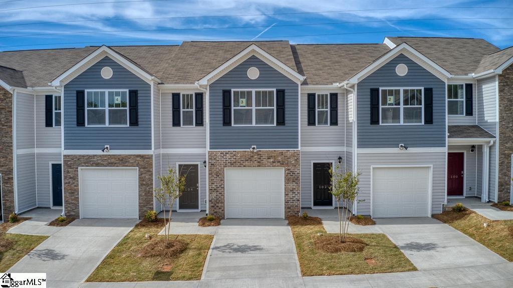 106 Northridge Ct in Easley, SC - Building Photo