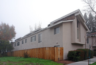 2221 Q St in Sacramento, CA - Building Photo - Building Photo