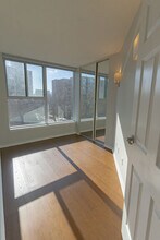 222-222 The Esplanade in Toronto, ON - Building Photo - Building Photo