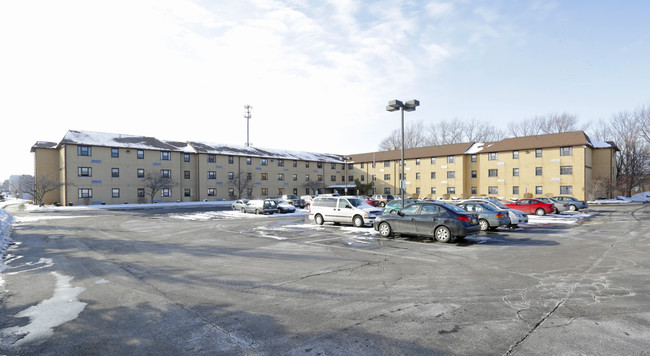 Ostrow Apartments in Erie, PA - Building Photo - Building Photo