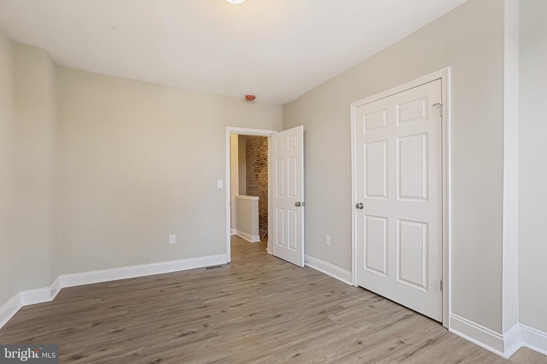 1707 Poplar Grove St Photo