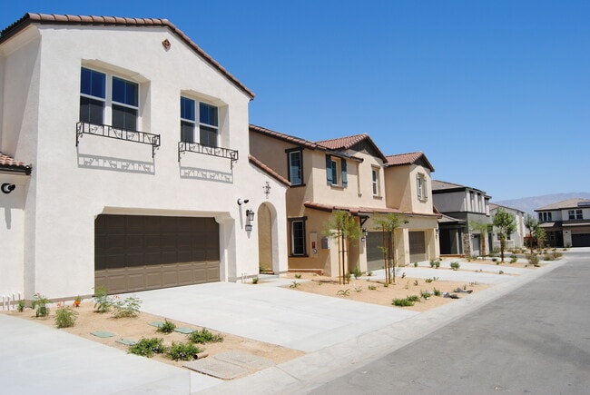 76336 Oxford Ln in Palm Desert, CA - Building Photo - Building Photo