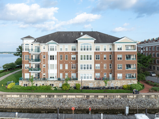 Harbor Point West in Woodbridge, VA - Building Photo - Building Photo