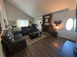 29710 Grandifloras Rd in Santa Clarita, CA - Building Photo - Building Photo