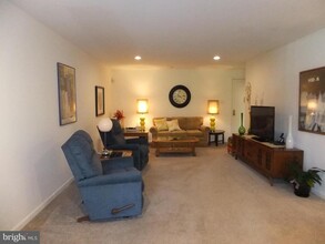 1640 Oakwood Dr in Narberth, PA - Building Photo - Building Photo