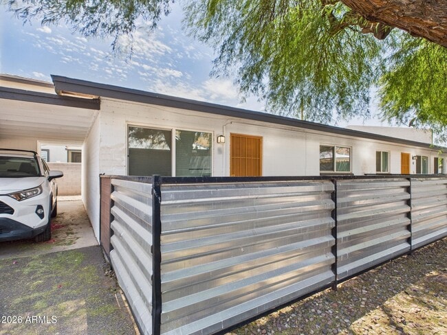 property at 3027 N 37th St