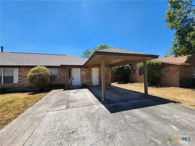251 Glenbrook Dr in New Braunfels, TX - Building Photo - Building Photo