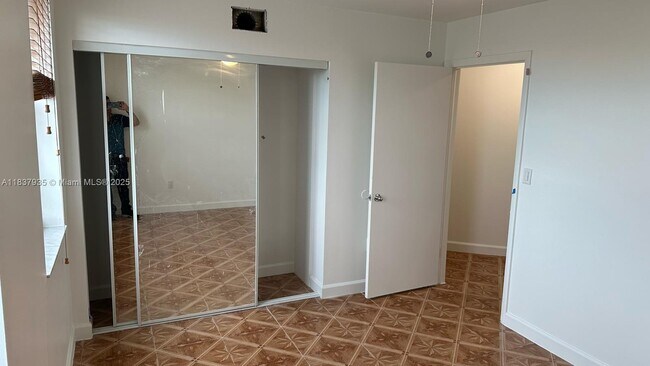 8680 NW 3rd Ln in Miami, FL - Building Photo - Building Photo