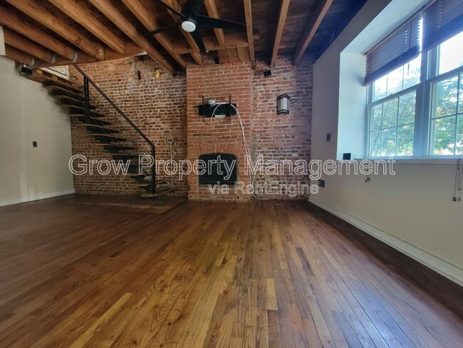 1019 S 10th St in Philadelphia, PA - Building Photo - Building Photo
