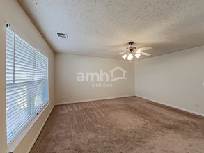 1383 E Nir Shreibman Blvd in La Vergne, TN - Building Photo - Building Photo