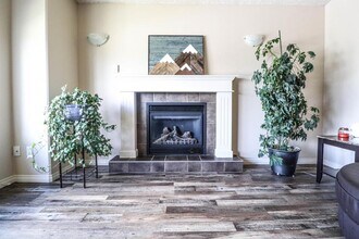 7502 Westpointe Dr in Grande Prairie, AB - Building Photo - Building Photo
