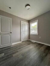 17 Oakland Ct in Groton, CT - Foto de edificio - Building Photo