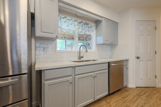 2641 SE 168th Ave in Portland, OR - Building Photo - Building Photo